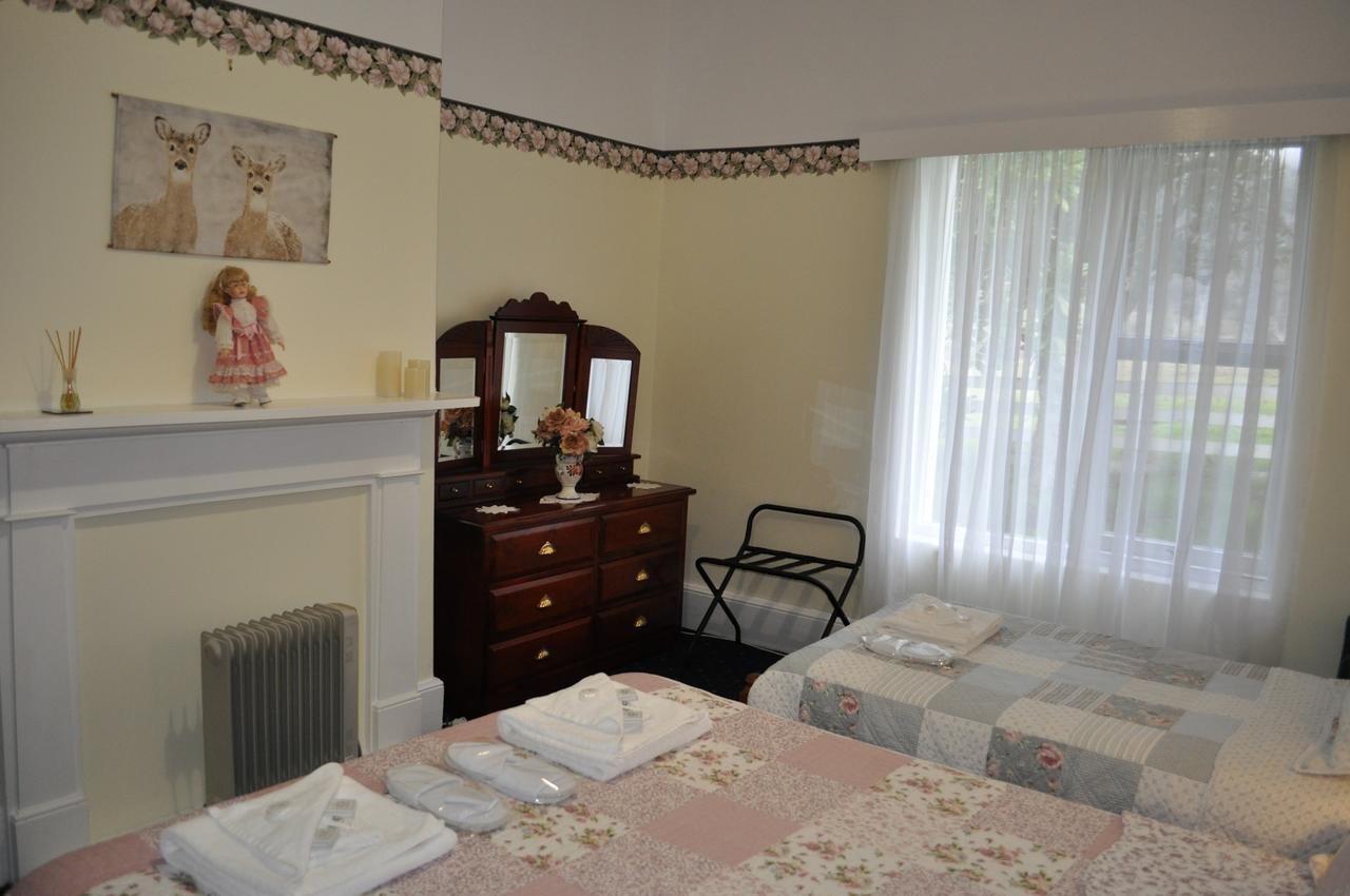 Roslyn House Bed & Breakfast Bushy Park Exterior foto